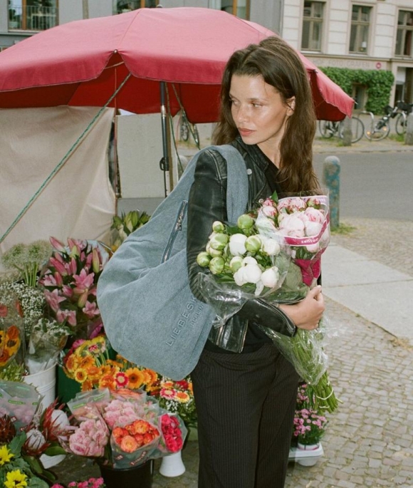 Liebeskind Herren Farrah Hobo L - Blassblau Liebeskind Herren Farrah Hobo L - Blassblau