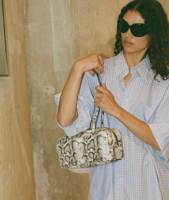 Liebeskind Herren Snake Jil Schultertasche S - Steingrau Liebeskind Herren Snake Jil Schultertasche S - Steingrau