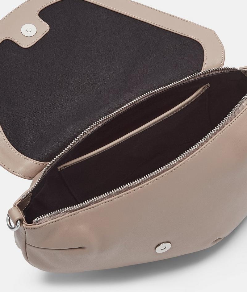 Liebeskind Herren Oval Shoulder Bag M - Cognac